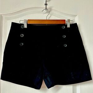 NWT Banana Republic Sailor Shorts. Black. Size 6.